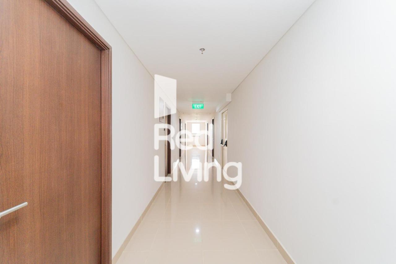Hotel Redliving Transpark Juanda - Icha Tower Jade With Netflix Bekasi